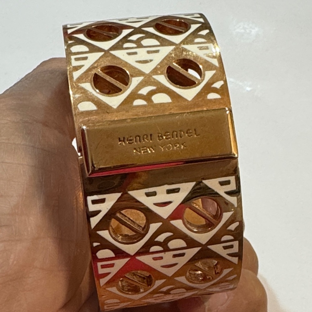 Henri Bendel Gold and Cream Geometric Cuff